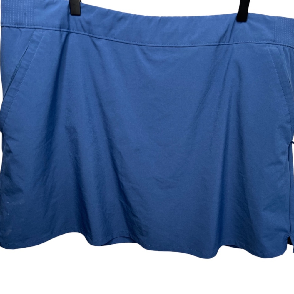 Navy blue Columbia Size XXL Skort Like NEW